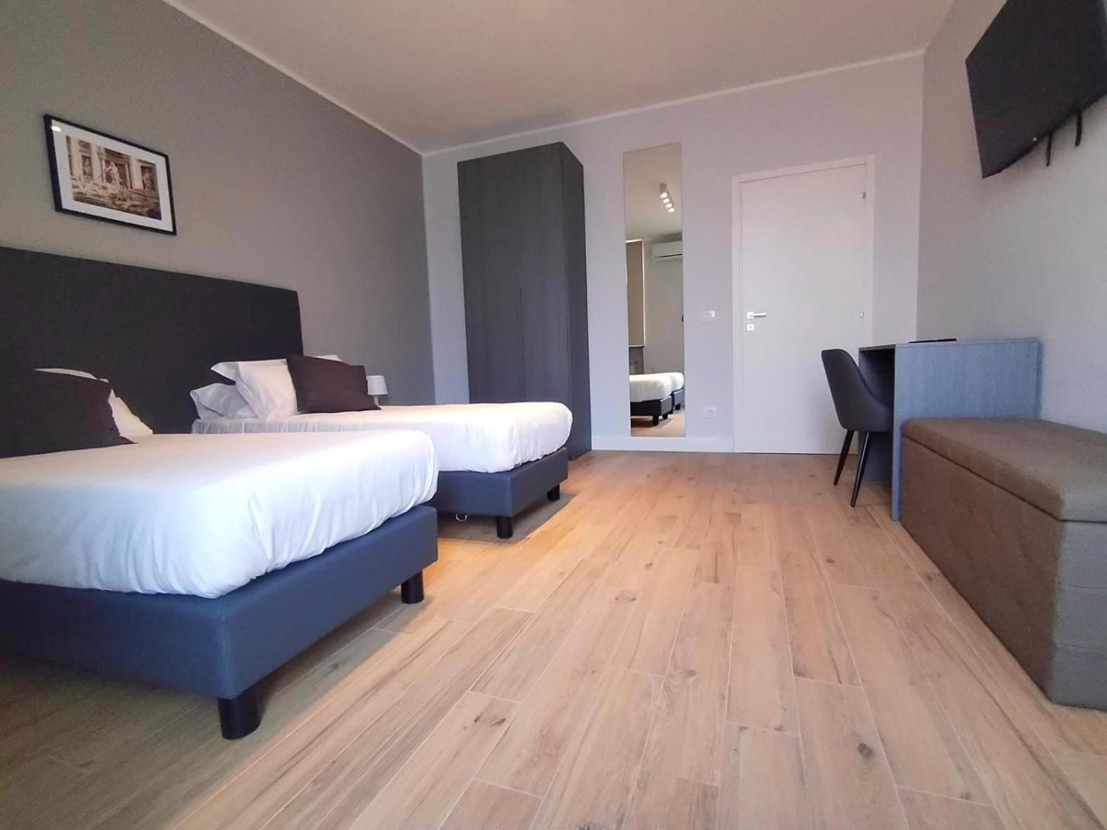 Hh Hermoso Housing Asti Exteriér fotografie