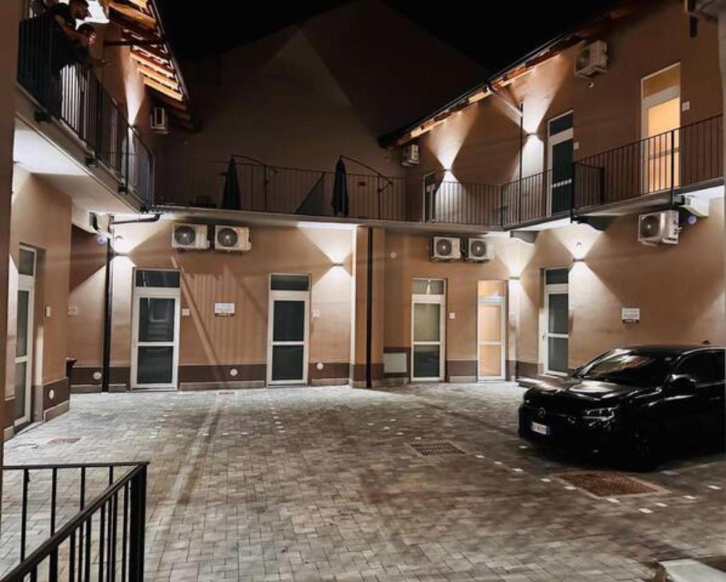 Hh Hermoso Housing Asti Exteriér fotografie
